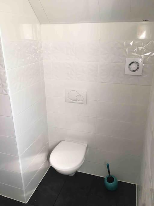 Logement Independant,Calme A 2 Pas Du Centre Ville Lannion Exteriör bild